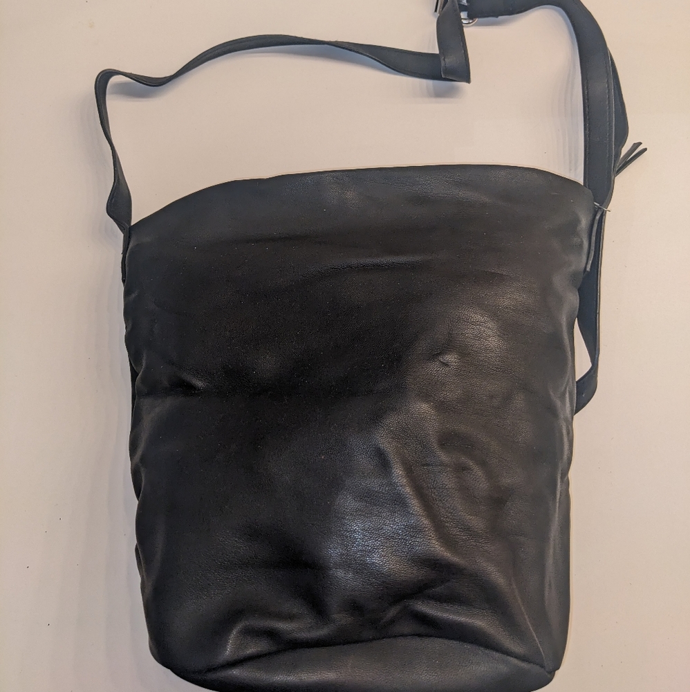 Large black zip up purse